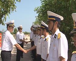 ມອບຂອງຂວັນປີໃໝ່ໃຫ້ແກ່ພະນັກງານ, ນັກຮົບແຂວງ ກວາງນິນ